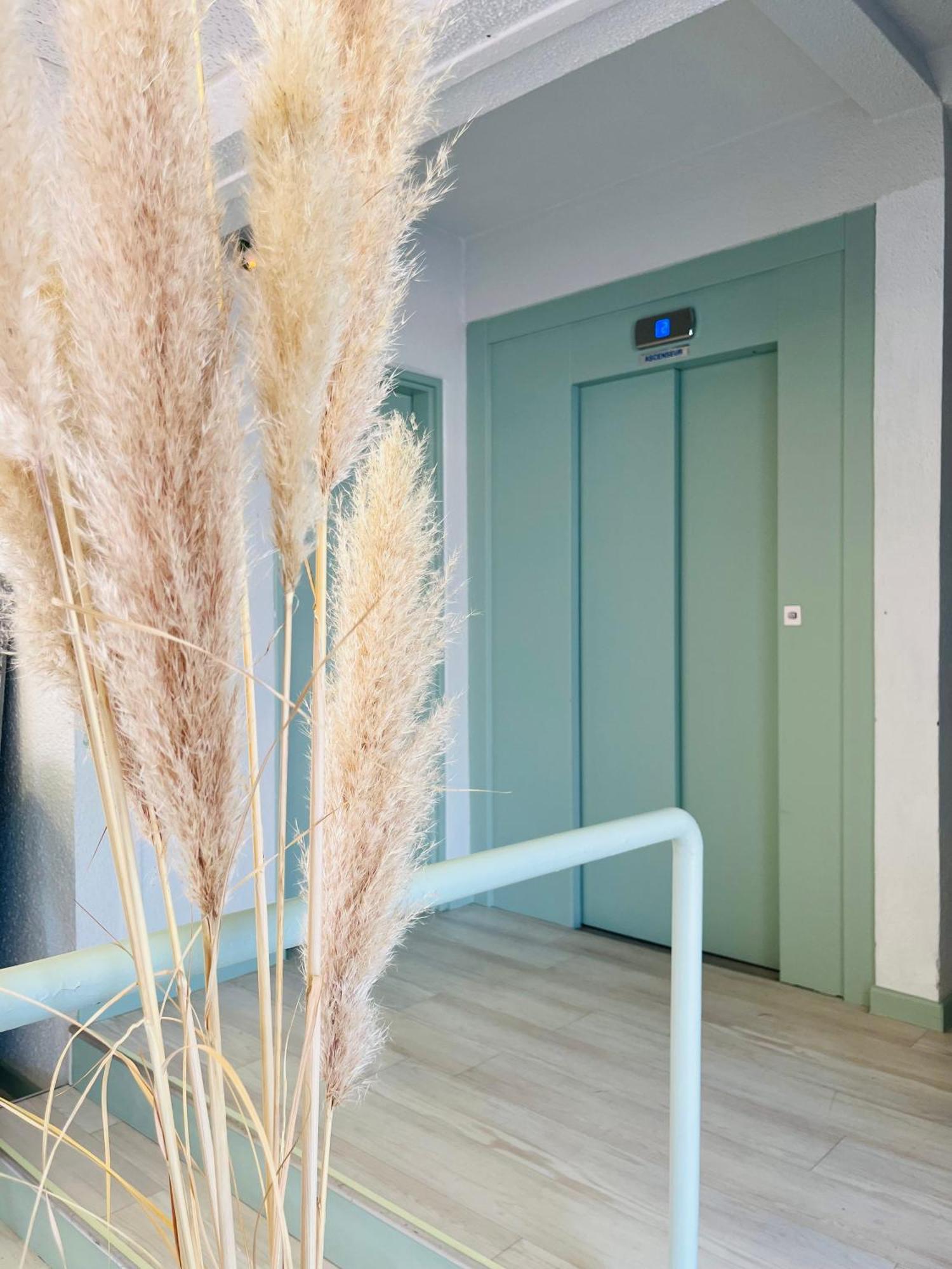 Cit'Hotel Des 2 Golfs Leucate Εξωτερικό φωτογραφία
