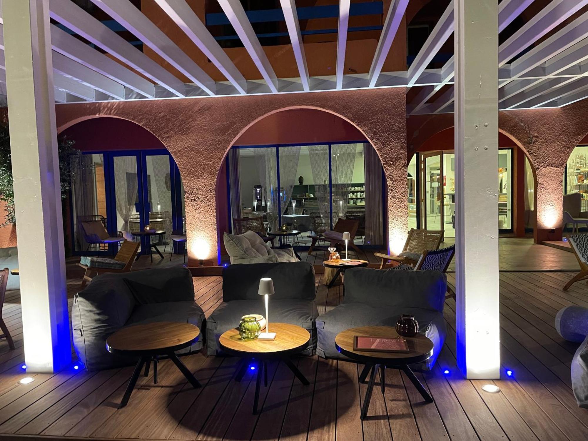 Cit'Hotel Des 2 Golfs Leucate Εξωτερικό φωτογραφία